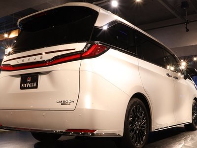 صورة مصغرة 10 لـ 2024 Lexus LM