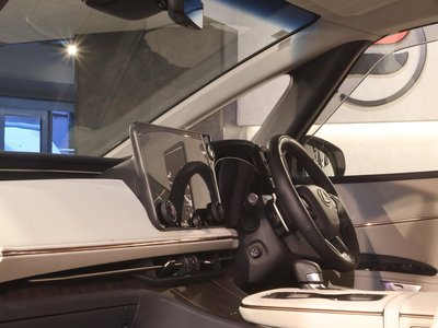 صورة مصغرة 13 لـ 2024 Lexus LM