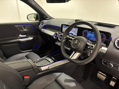 2026 Mercedes-BENZ GLB photo 2