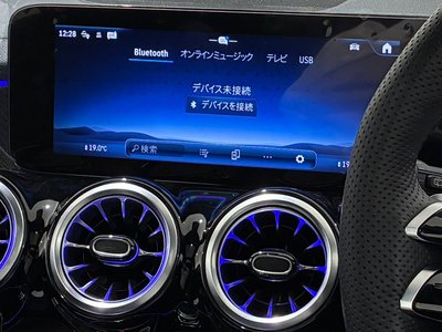 2026 Mercedes-BENZ GLB photo 9