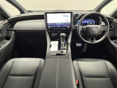 2025 Toyota ALPHARD — фото 2