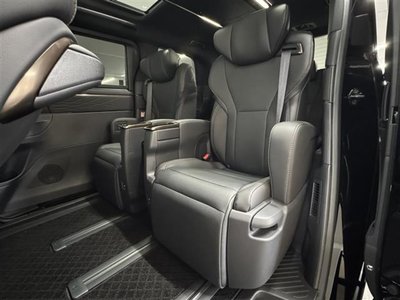 2025 Toyota ALPHARD — фото 30