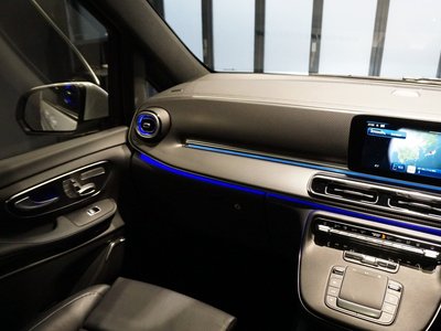 2025 Mercedes-BENZ V-CLASS photo 16