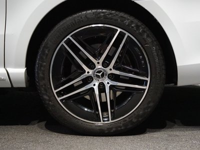 2025 Mercedes-BENZ V-CLASS photo 12