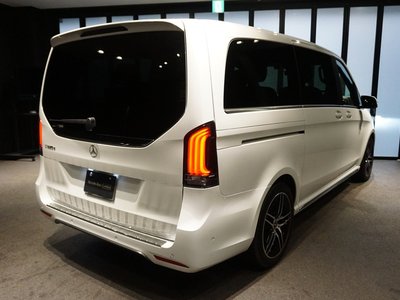 2025 Mercedes-BENZ V-CLASS photo 9