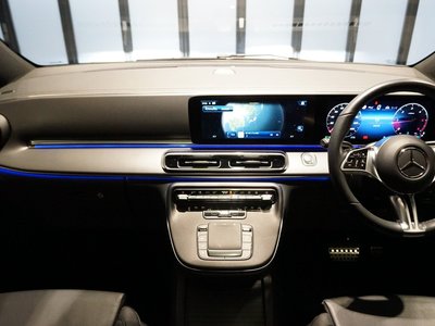 2025 Mercedes-BENZ V-CLASS photo 14