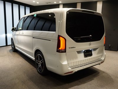 2025 Mercedes-BENZ V-CLASS photo 7