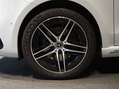 2025 Mercedes-BENZ V-CLASS photo 11