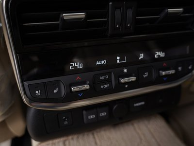 2025 Toyota LAND CRUISER 300 thumbnail 50