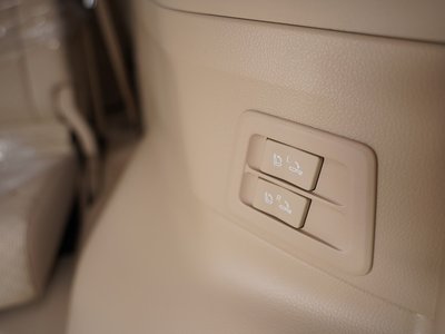 2025 Toyota LAND CRUISER 300 thumbnail 55
