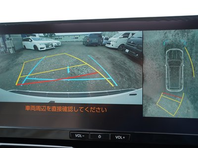 2025 Toyota LAND CRUISER 300 thumbnail 33