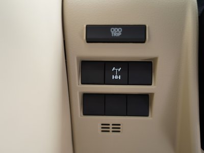 2025 Toyota LAND CRUISER 300 thumbnail 46