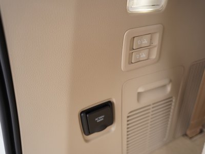 2025 Toyota LAND CRUISER 300 thumbnail 60