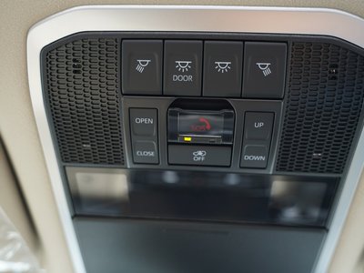 2025 Toyota LAND CRUISER 300 thumbnail 47