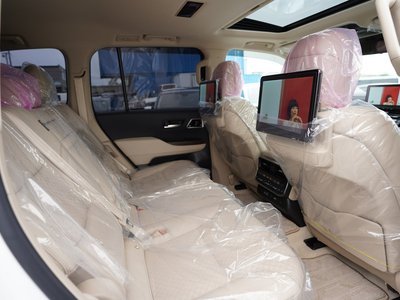 2025 Toyota LAND CRUISER 300 thumbnail 48
