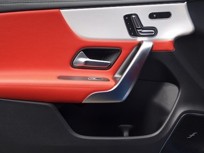 2025 Mercedes-BENZ CLA photo 7