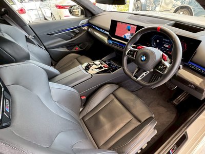 2025 BMW M5 photo 9