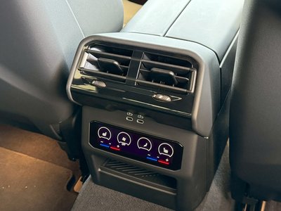 2025 BMW M5 thumbnail 21