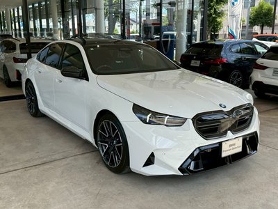 2025 BMW M5 thumbnail 70