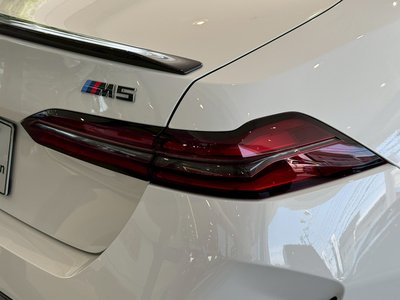 2025 BMW M5 thumbnail 57