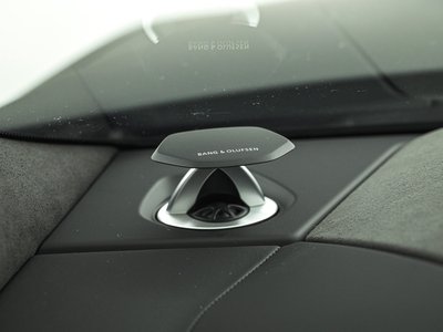 صورة 12 لـ 2025 Lamborghini URUS