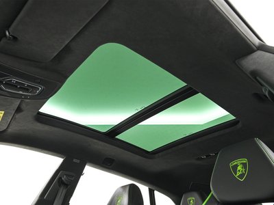 صورة 15 لـ 2025 Lamborghini URUS