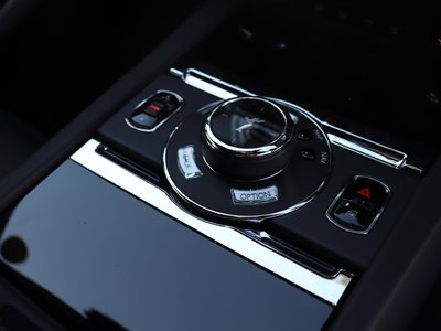 صورة 31 لـ 2020 ROLLS-ROYCE WRAITH