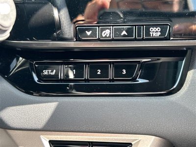 2024 Lexus RX photo 13