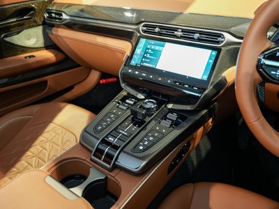 2025 Aston Martin VANQUISH VOLANTE 缩略图 19