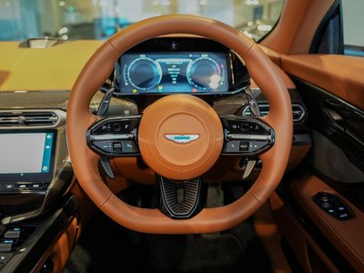 2025 Aston Martin VANQUISH VOLANTE 缩略图 18