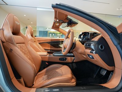 2025 Aston Martin VANQUISH VOLANTE 缩略图 23