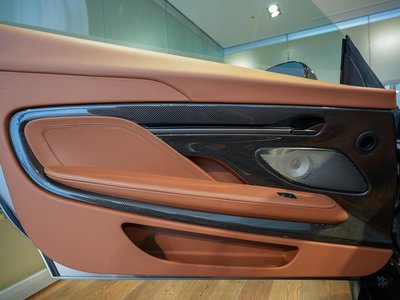 2025 Aston Martin VANQUISH VOLANTE 缩略图 26