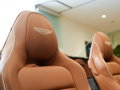 2025 Aston Martin VANQUISH VOLANTE 缩略图 24