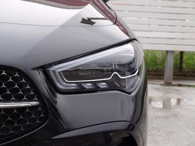 2025 Mercedes-BENZ CLA photo 4