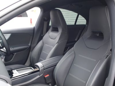 2025 Mercedes-BENZ CLA photo 10