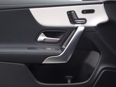 2025 Mercedes-BENZ CLA photo 7