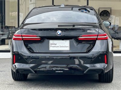 2026 BMW 5 SERIES photo 10
