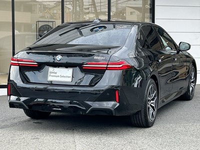 2026 BMW 5 SERIES photo 9