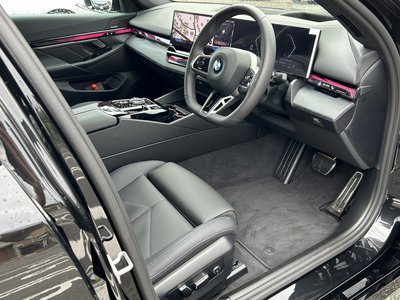 2026 BMW 5 SERIES thumbnail 28