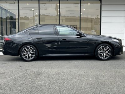 2026 BMW 5 SERIES photo 7