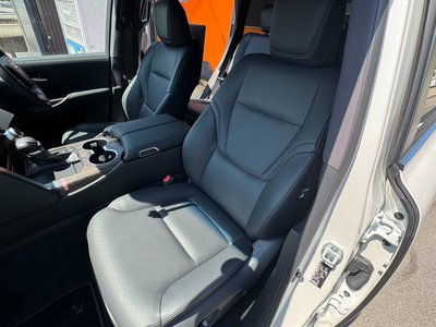 2025 Toyota LAND CRUISER 300 — фото 31