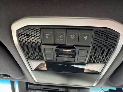 2025 Toyota LAND CRUISER 300 — фото 19