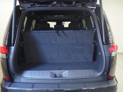 2025 Lexus GX photo 16