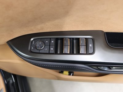 2023 Lexus RZ — миниатюра 19