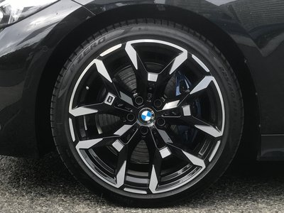 2025 BMW 3 SERIES 照片 9