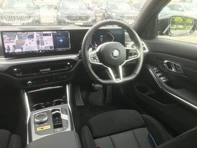 2025 BMW 3 SERIES 缩略图 61