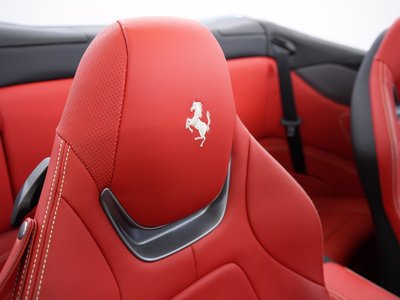 صورة 7 لـ 2020 Ferrari PORTOFINO
