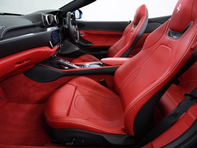 صورة 15 لـ 2020 Ferrari PORTOFINO