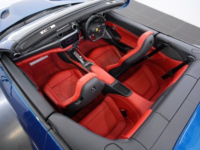 صورة 20 لـ 2020 Ferrari PORTOFINO