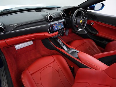 صورة 14 لـ 2020 Ferrari PORTOFINO